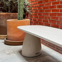 Detalle-banca-stone-pebble_peek-design.webp