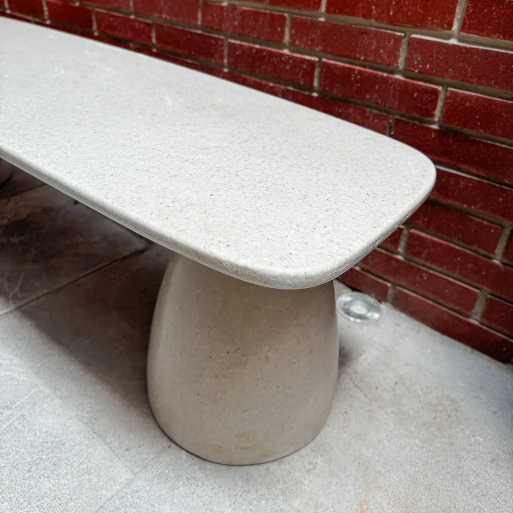 BancaStonePebble_CondominioRA_D1.webp