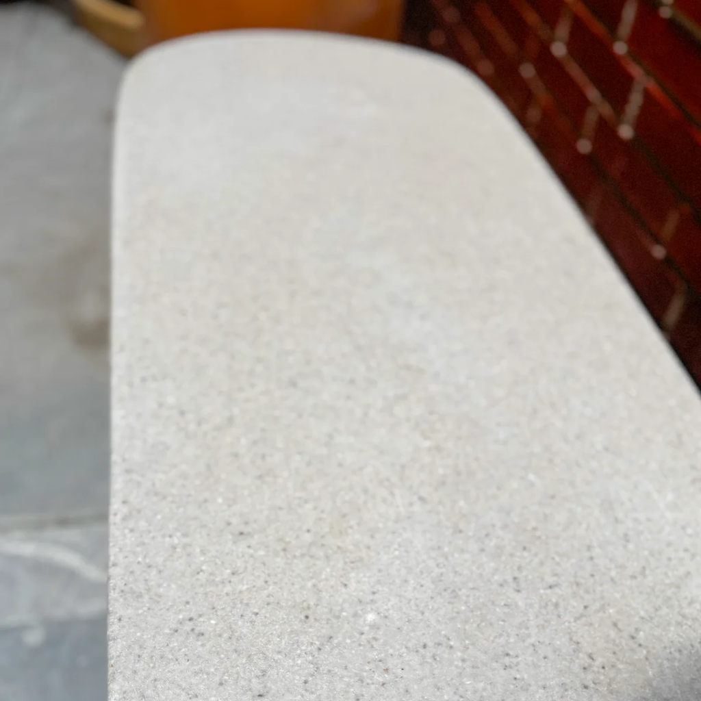 BancaStonePebble_CondominioRA_Detalle_4-1.webp